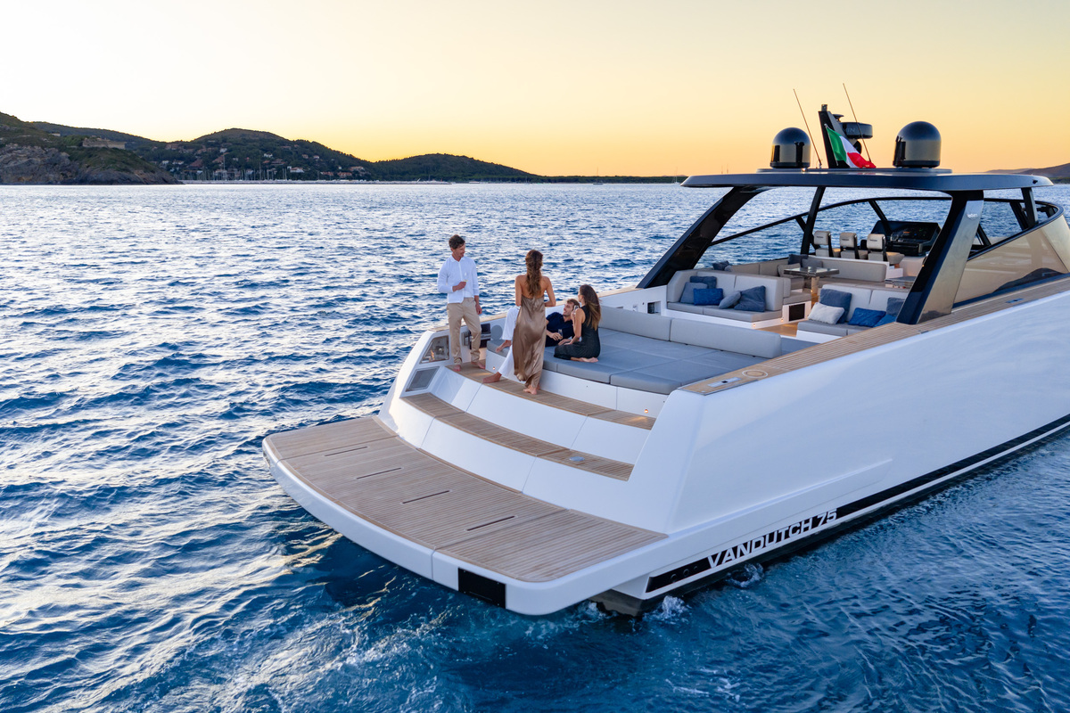 foto: 33 Van Dutch 75 - NEW