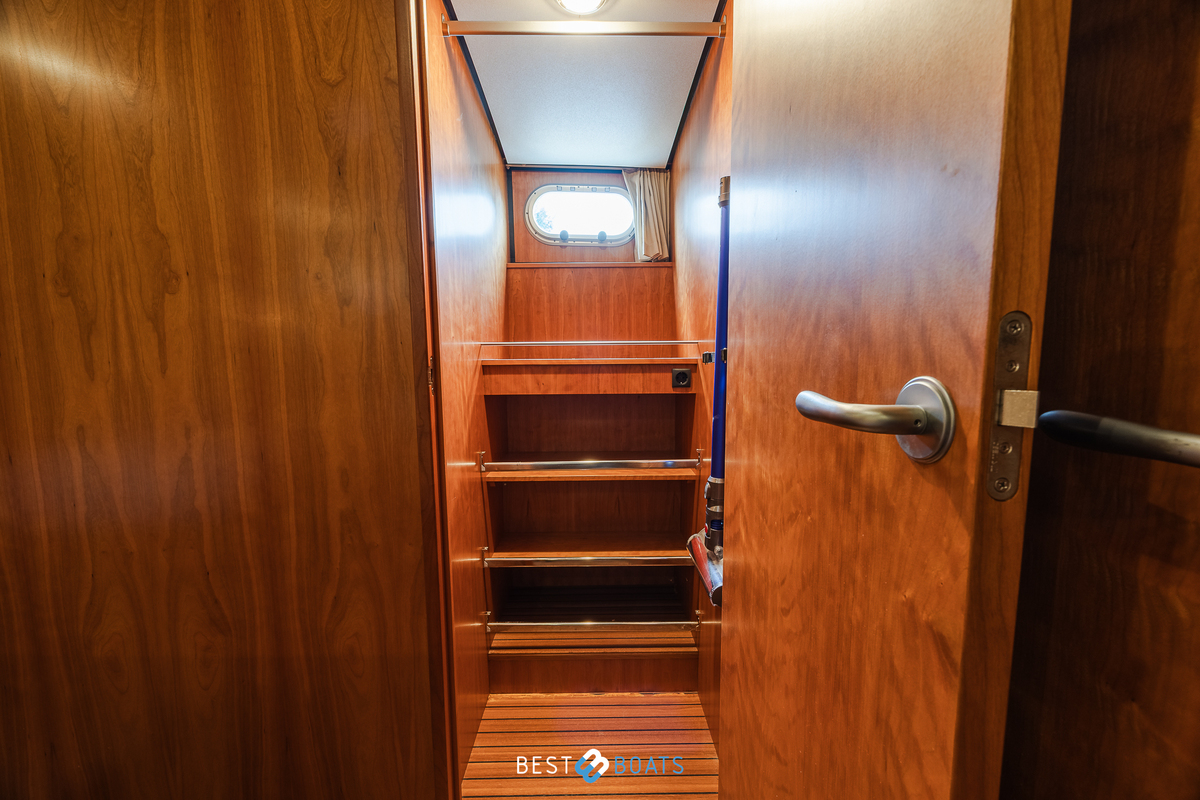 foto: 38 Linssen  Grand Sturdy 45.9 AC Twin