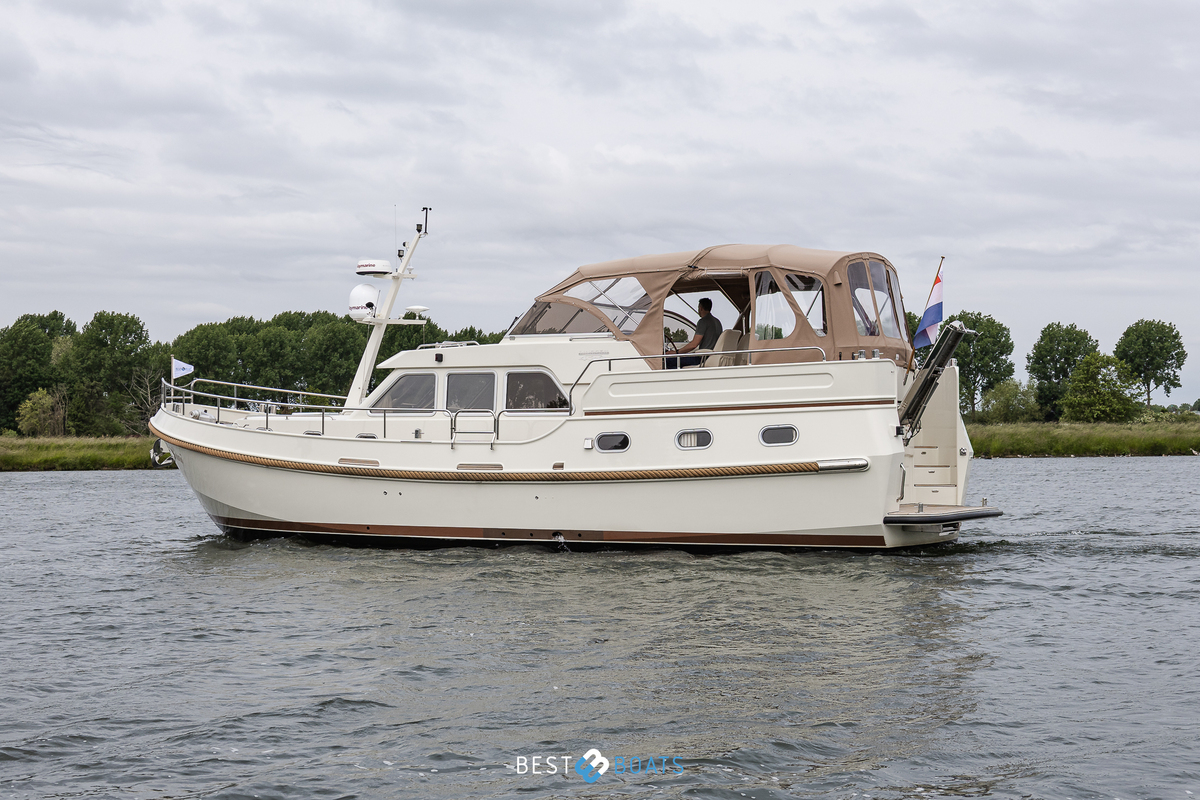 foto: 31 Linssen Grand Sturdy 430 AC MKII Diamond