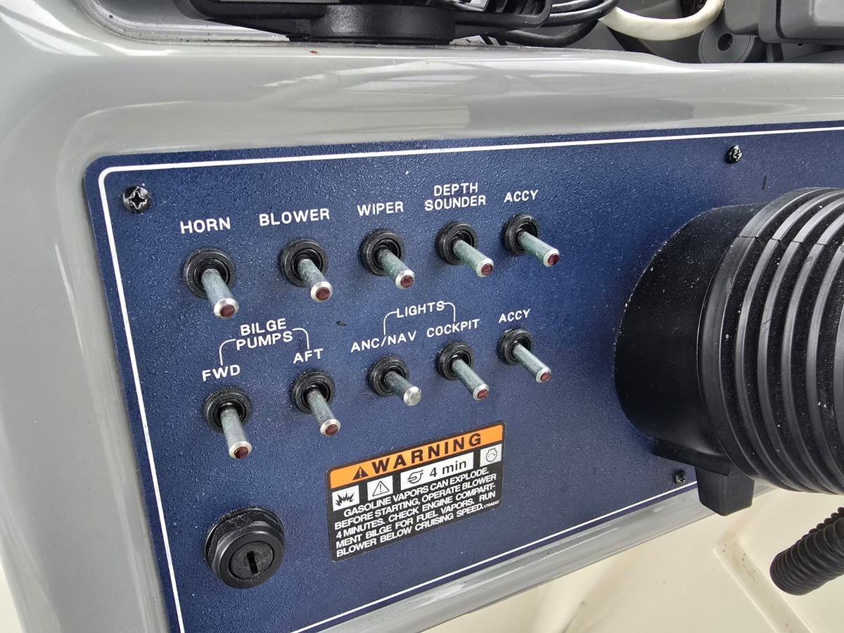 foto: 22 Bayliner 285 SB