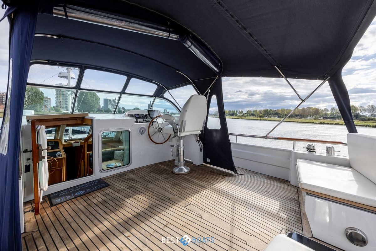 foto: 34 Linssen  Grand Sturdy 410 AC 