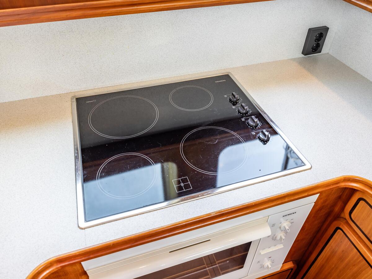 foto: 73 Linssen  Grand Sturdy 500 Variotop