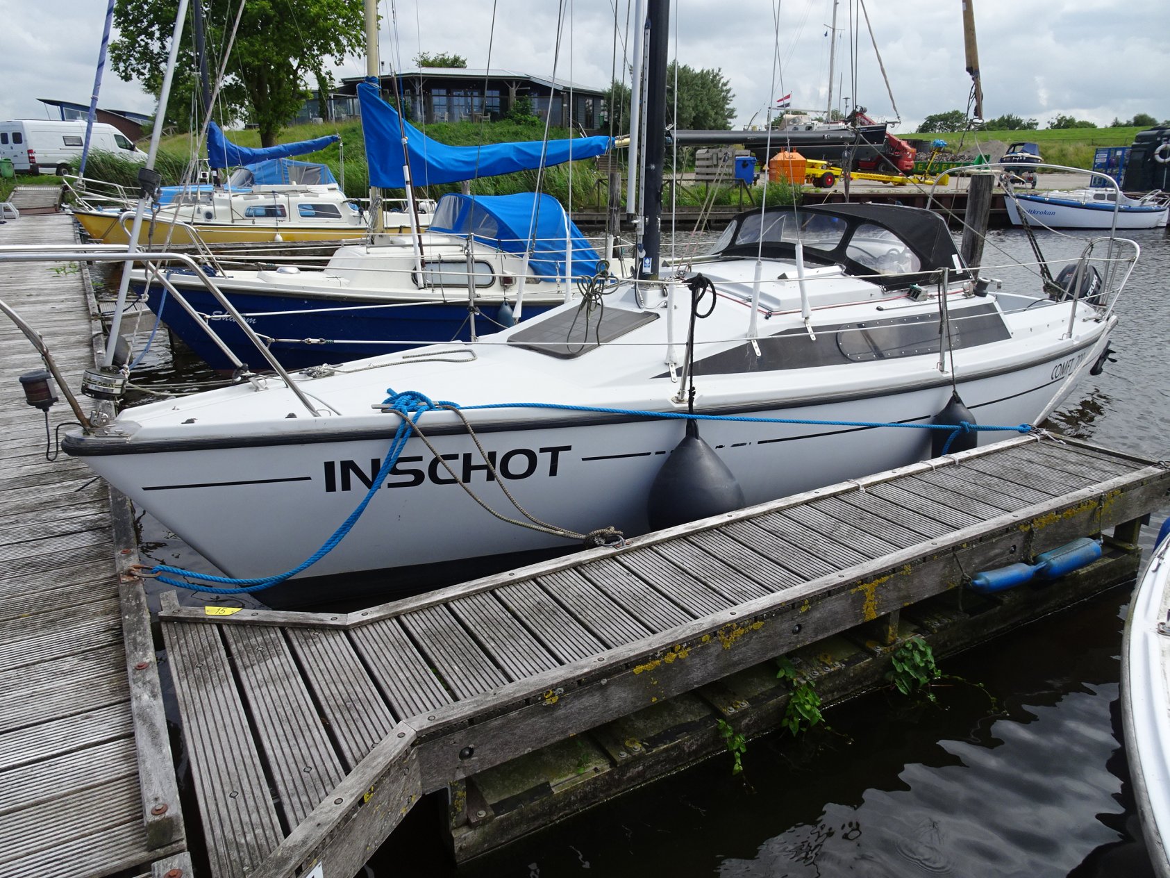 foto: 6 Comet 700