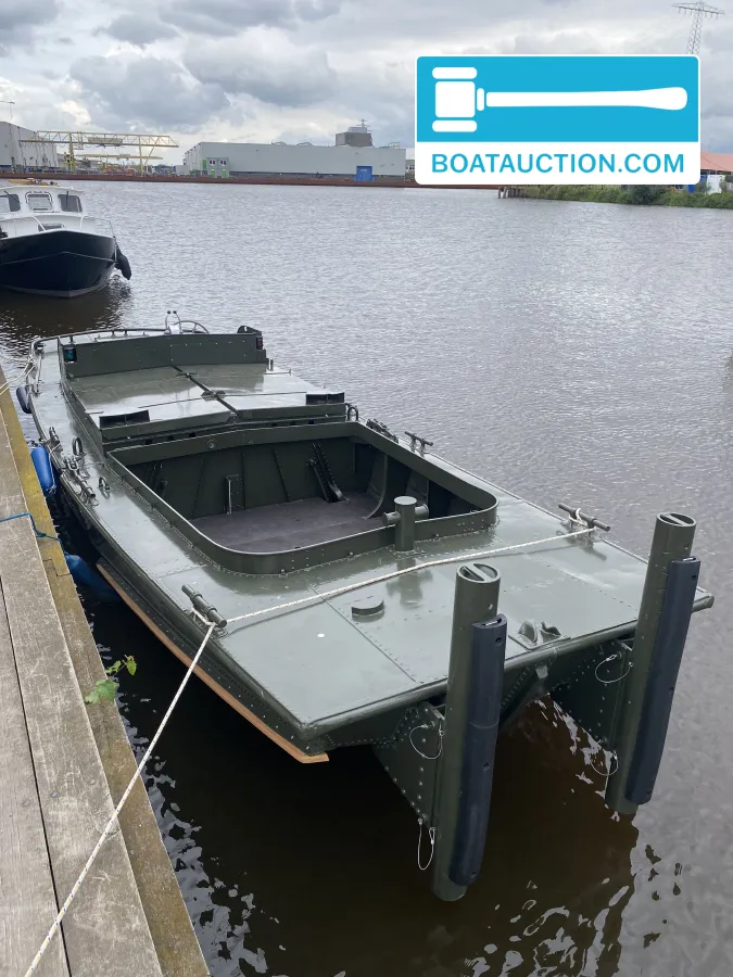 foto: 13 Bridge Erection Boat D27