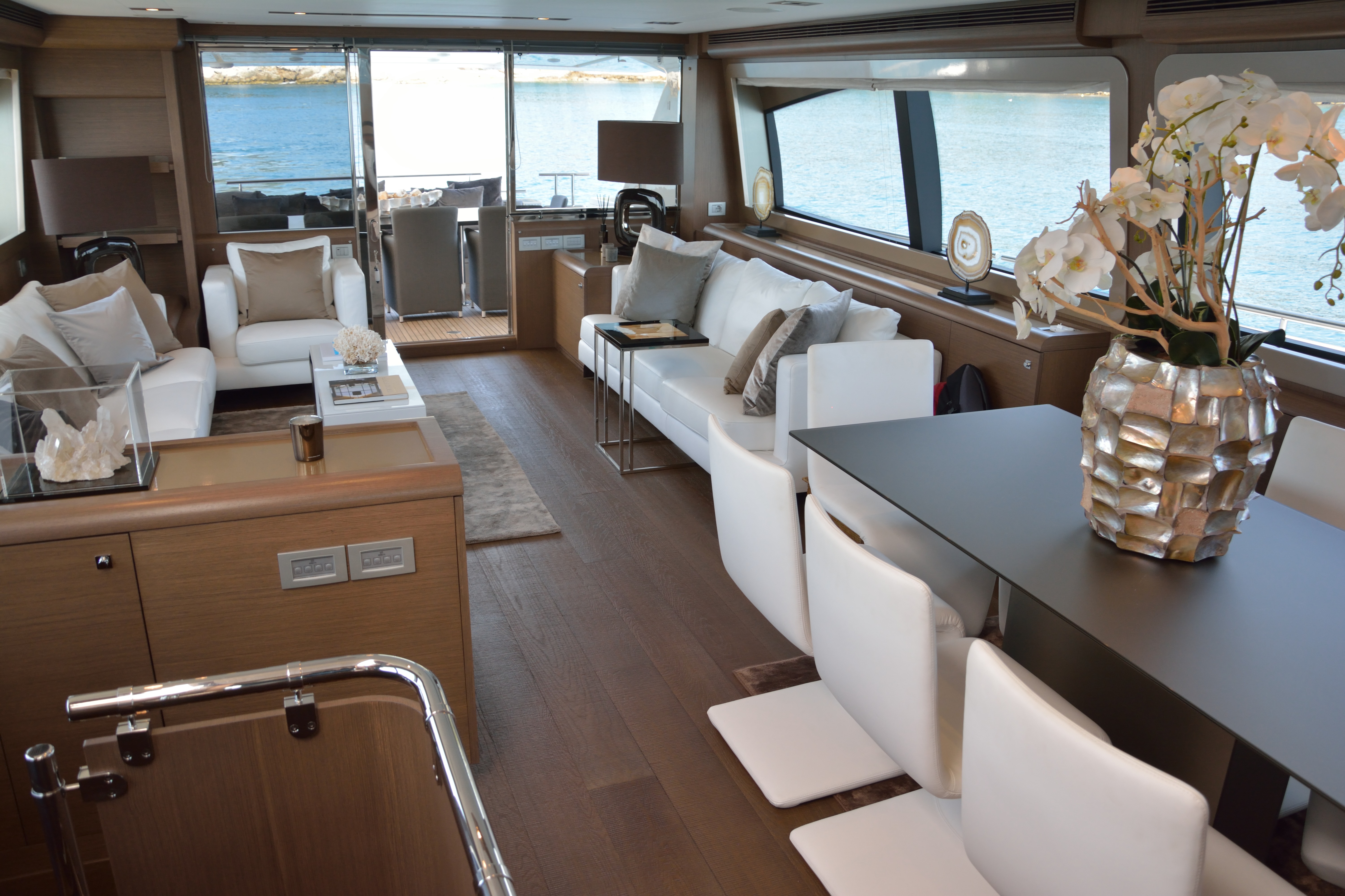 foto: 36 Ferretti 800 HT