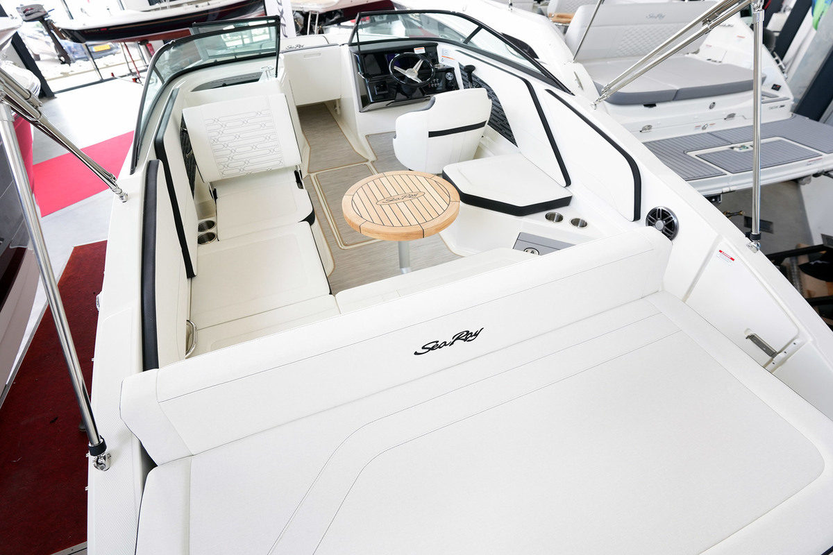 foto: 37 Sea Ray SPX 210 