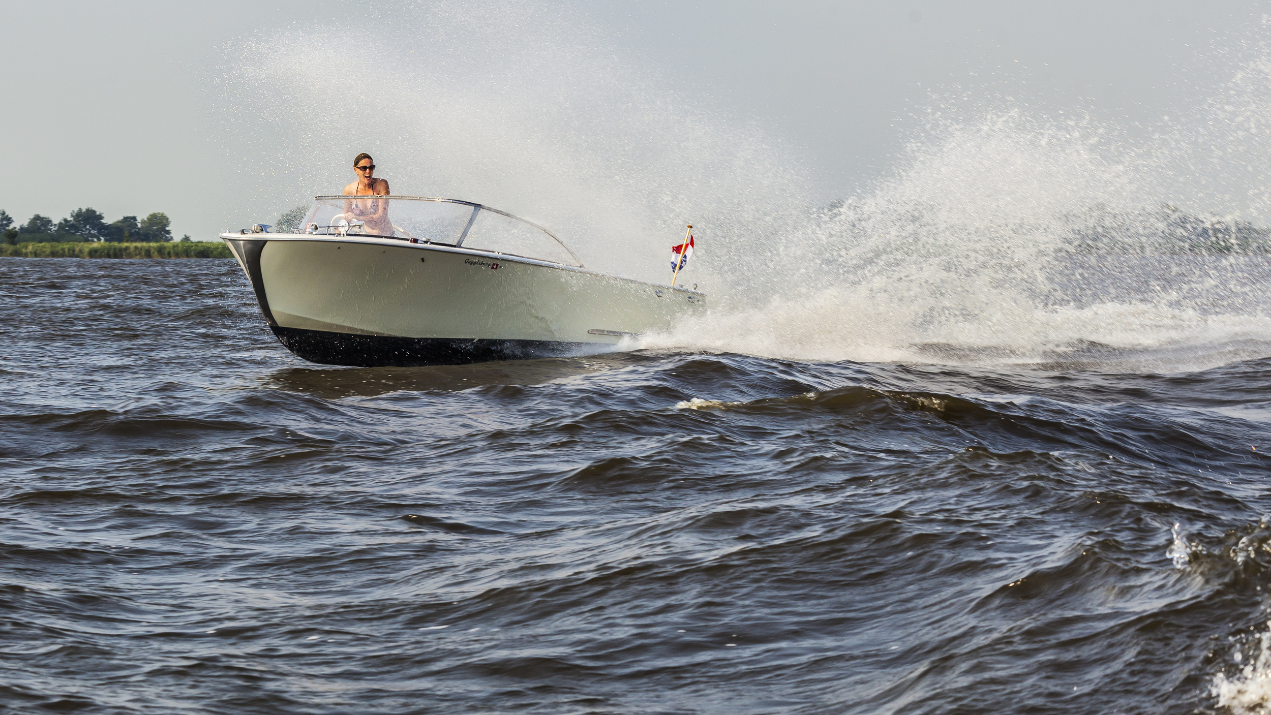 hoofdfoto: 1 Guggisberg Motorboten Impala Runabout 595