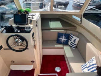 foto: 9 Pilotina 8,50  Flybridge