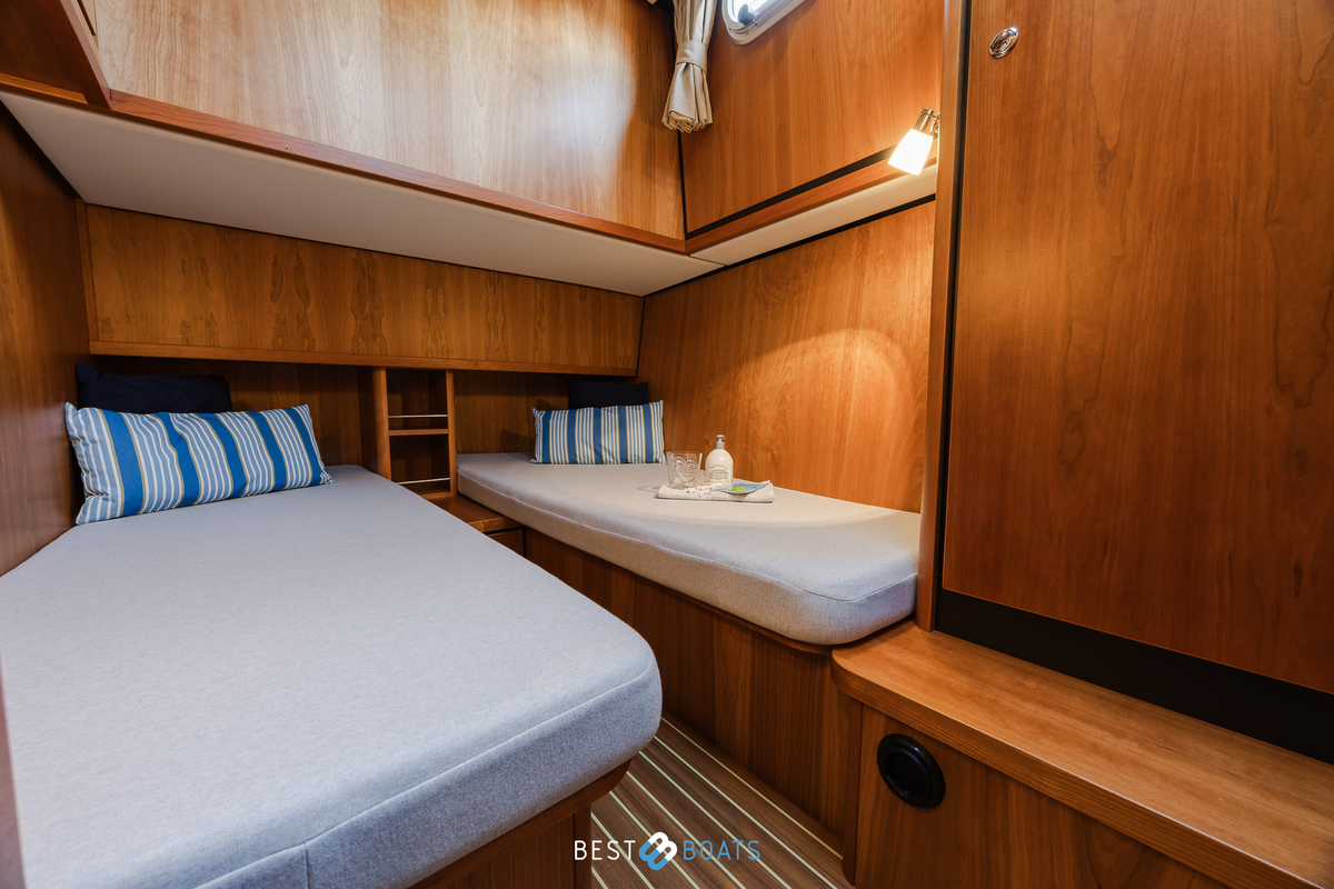 foto: 33 Linssen  Grand Sturdy 40.0 AC