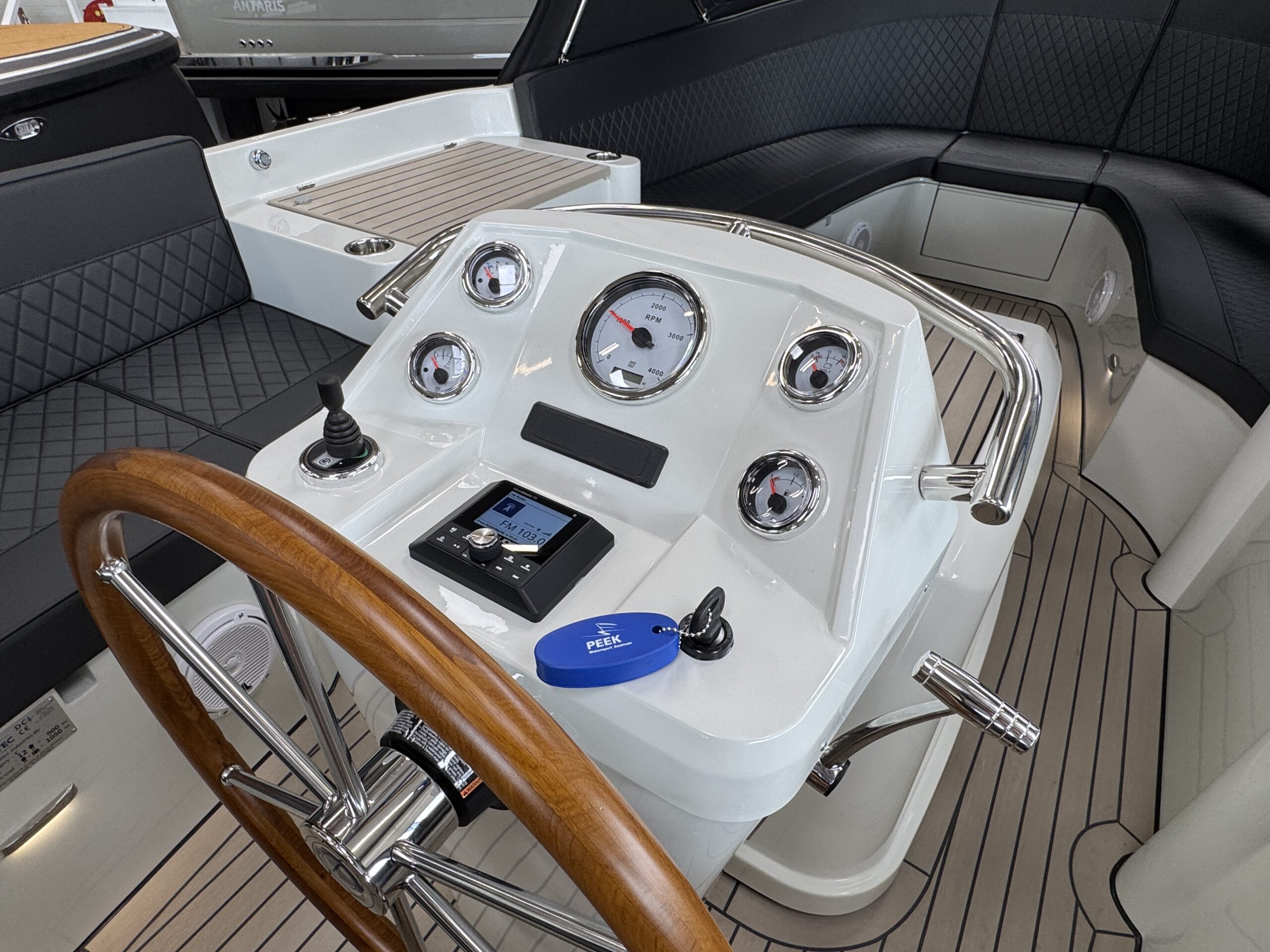 foto: 8 Antaris Sixty7 (op voorraad)