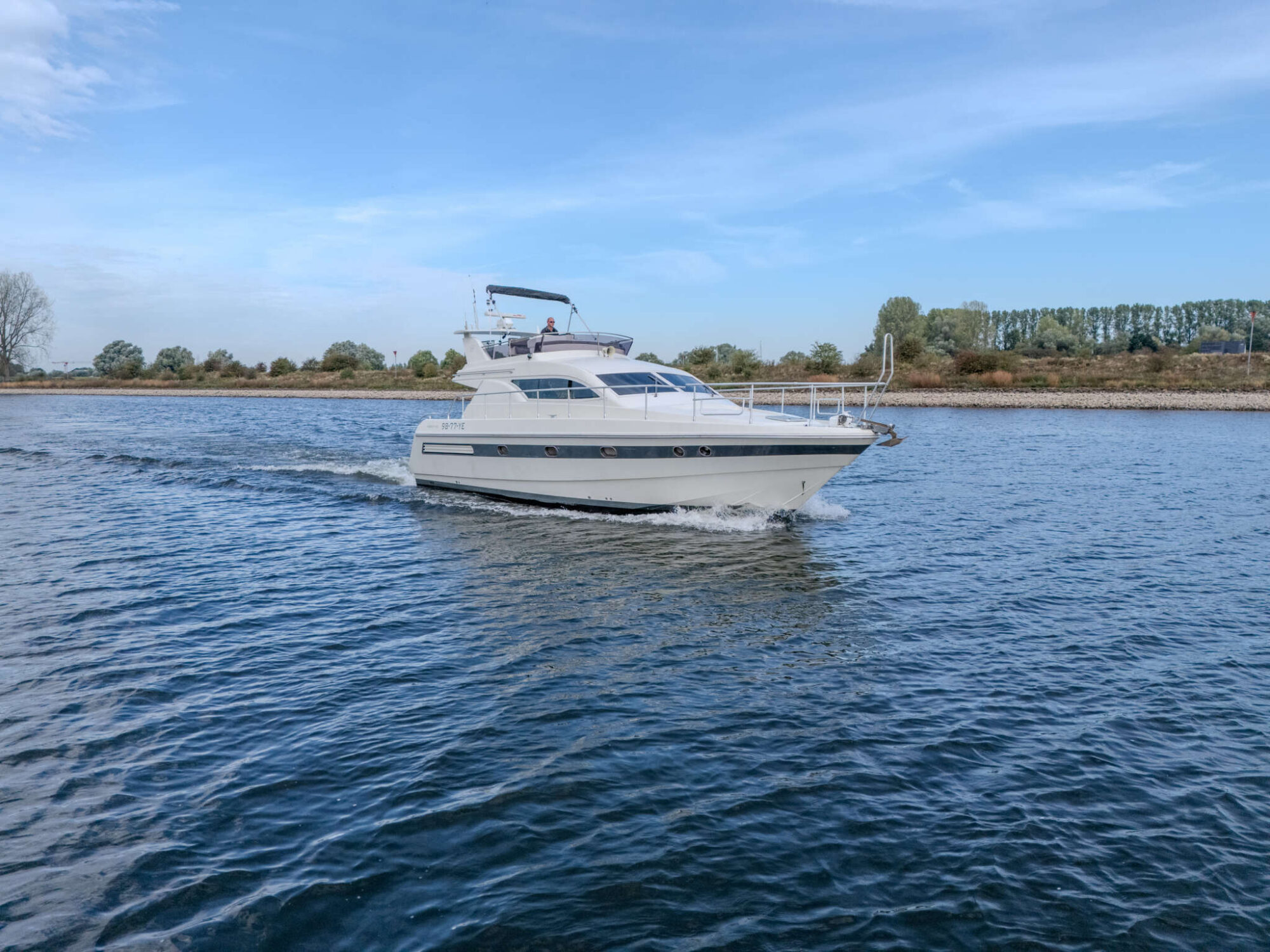 foto: 42 Mochi Craft Mochi Craft 43 Flybridge