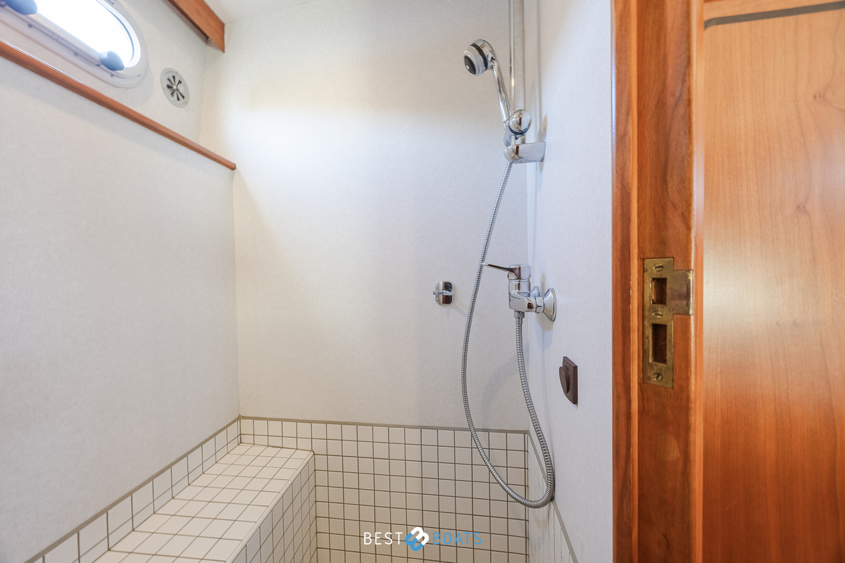 foto: 32 Linssen Grand Sturdy 410 AC Gold