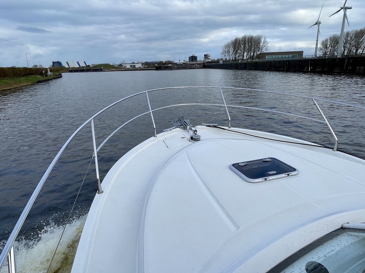 foto: 14 Beneteau Antares 980