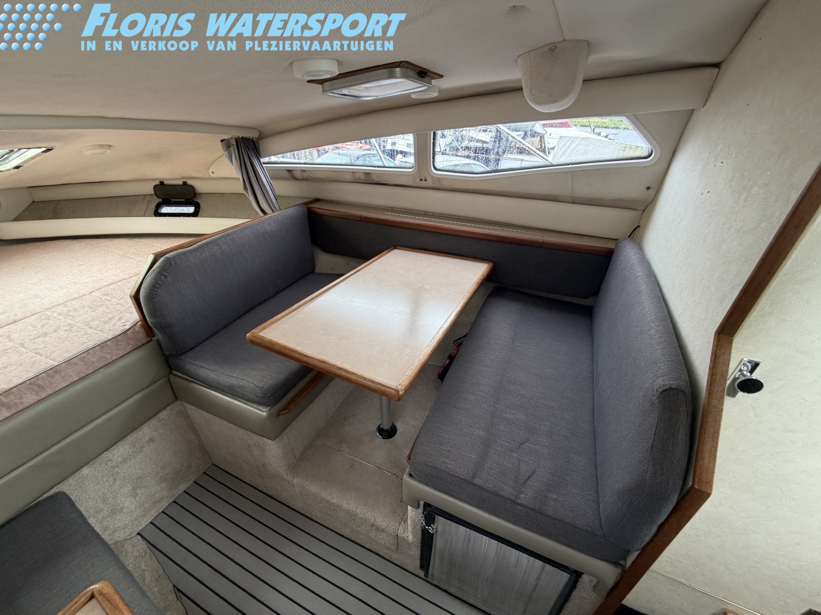 foto: 10 Bayliner Ciera 2855