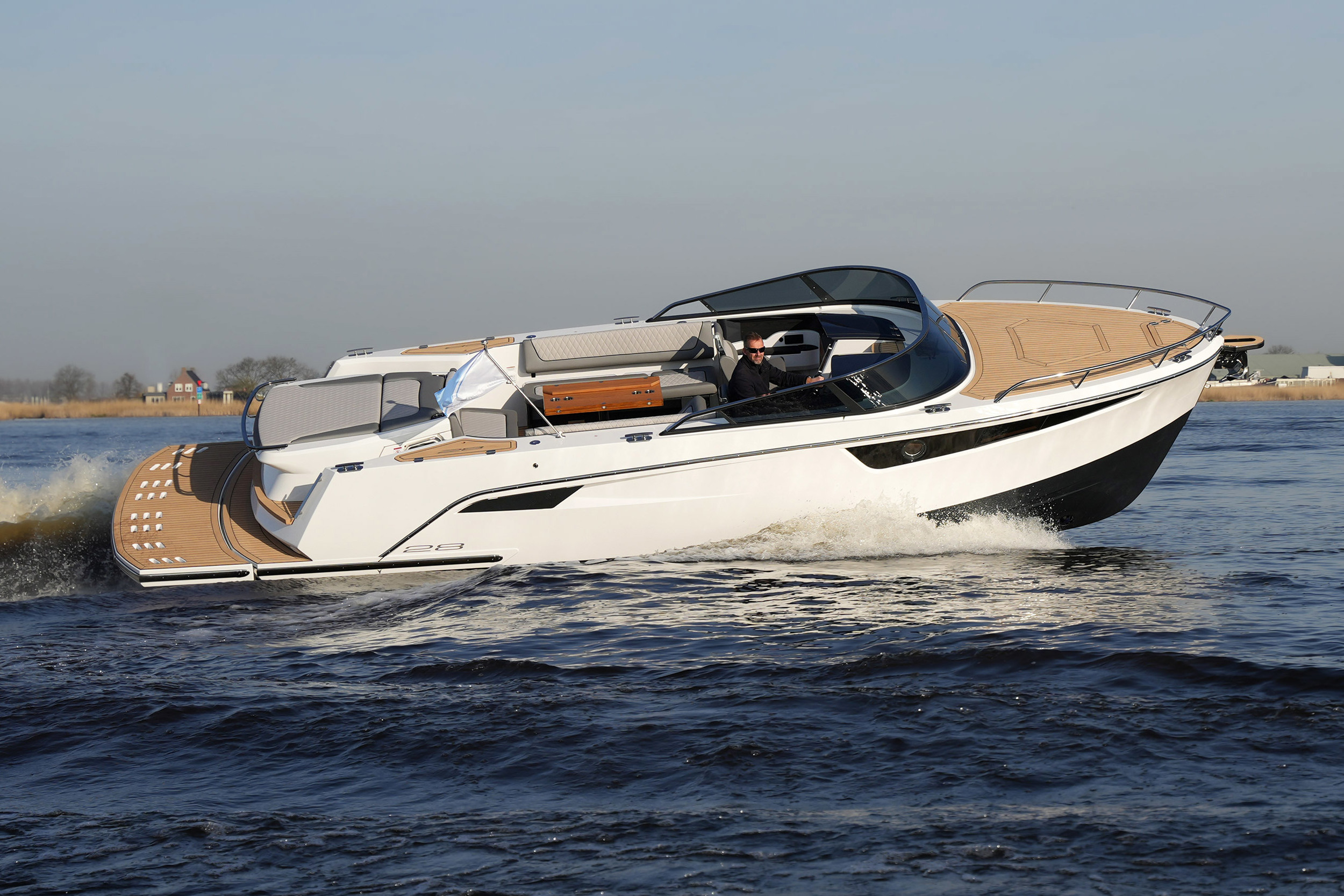 hoofdfoto: 1 Alfastreet Marine 28 Cabin - Inboard Series