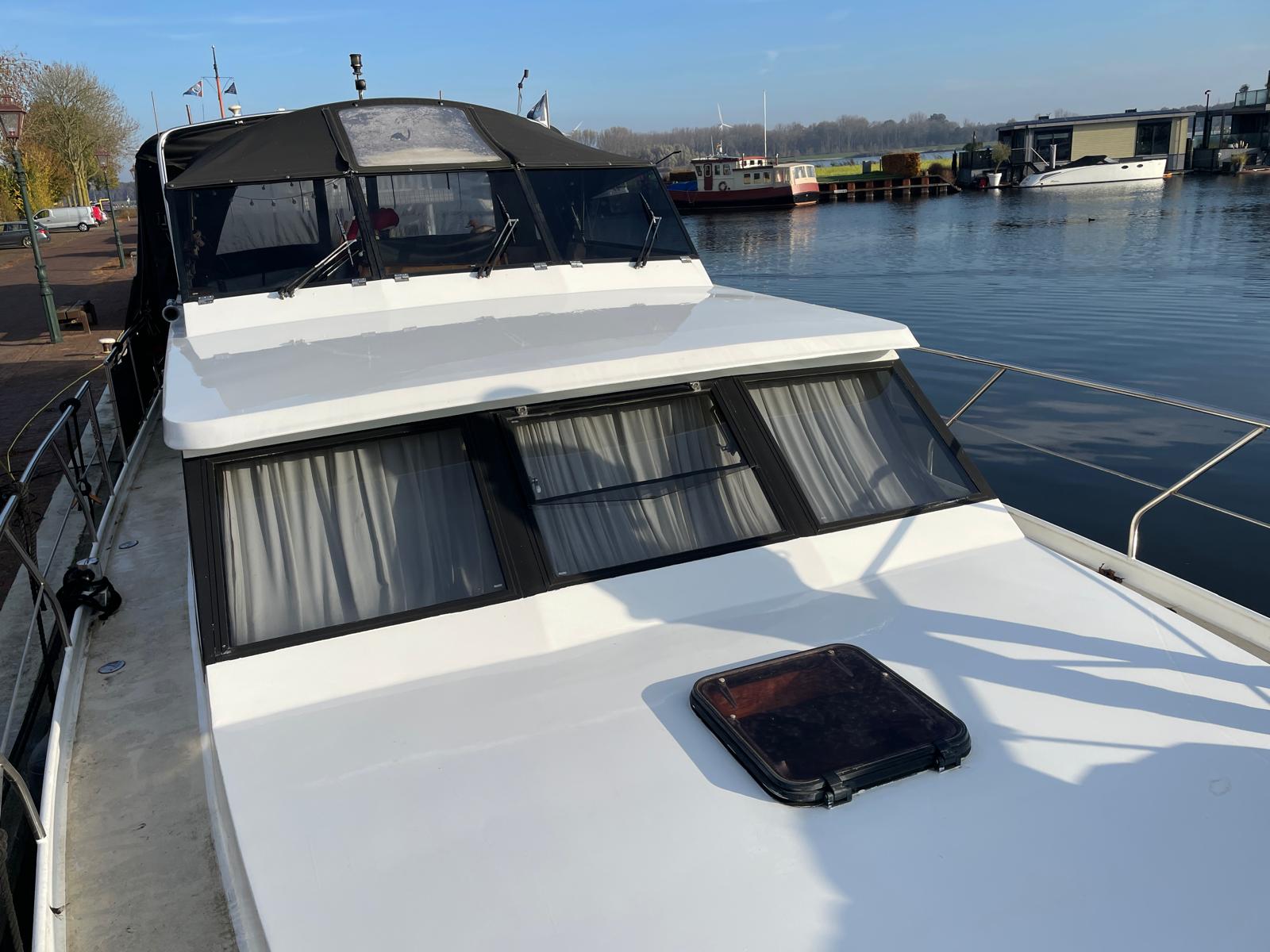 foto: 13 Valk  Voyager ( Woonboot )