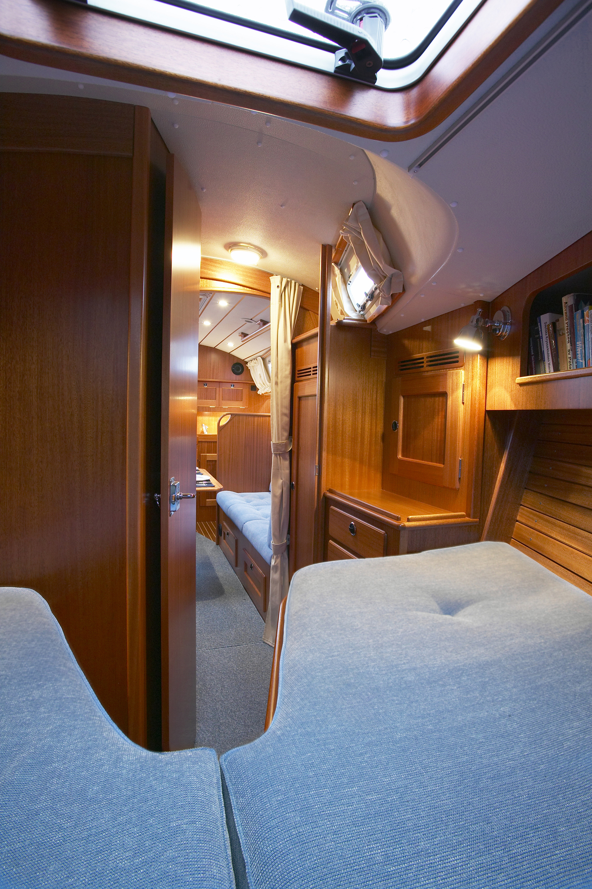 foto: 13 Hallberg Rassy 37