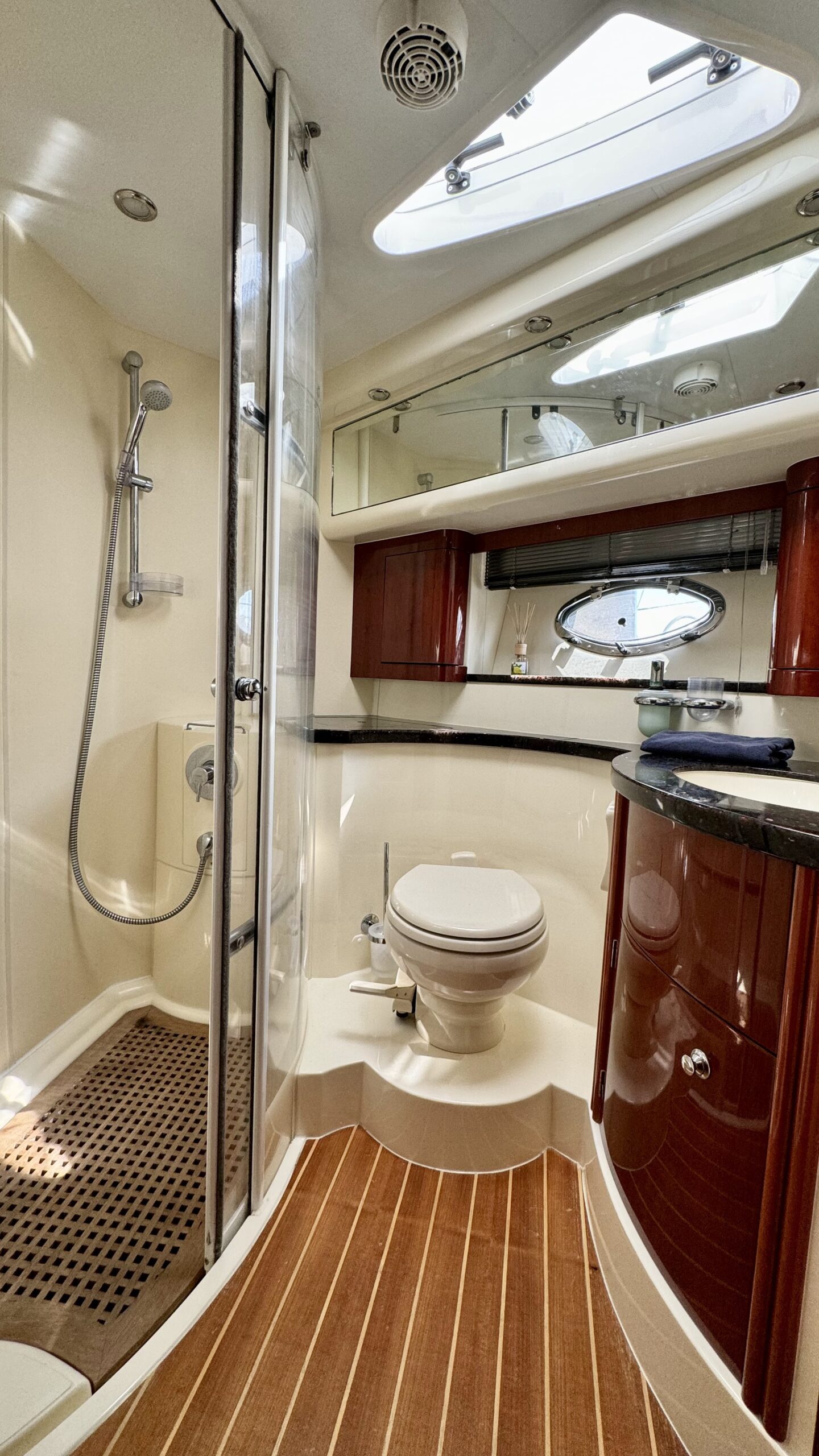 foto: 21 Fairline Phantom 50