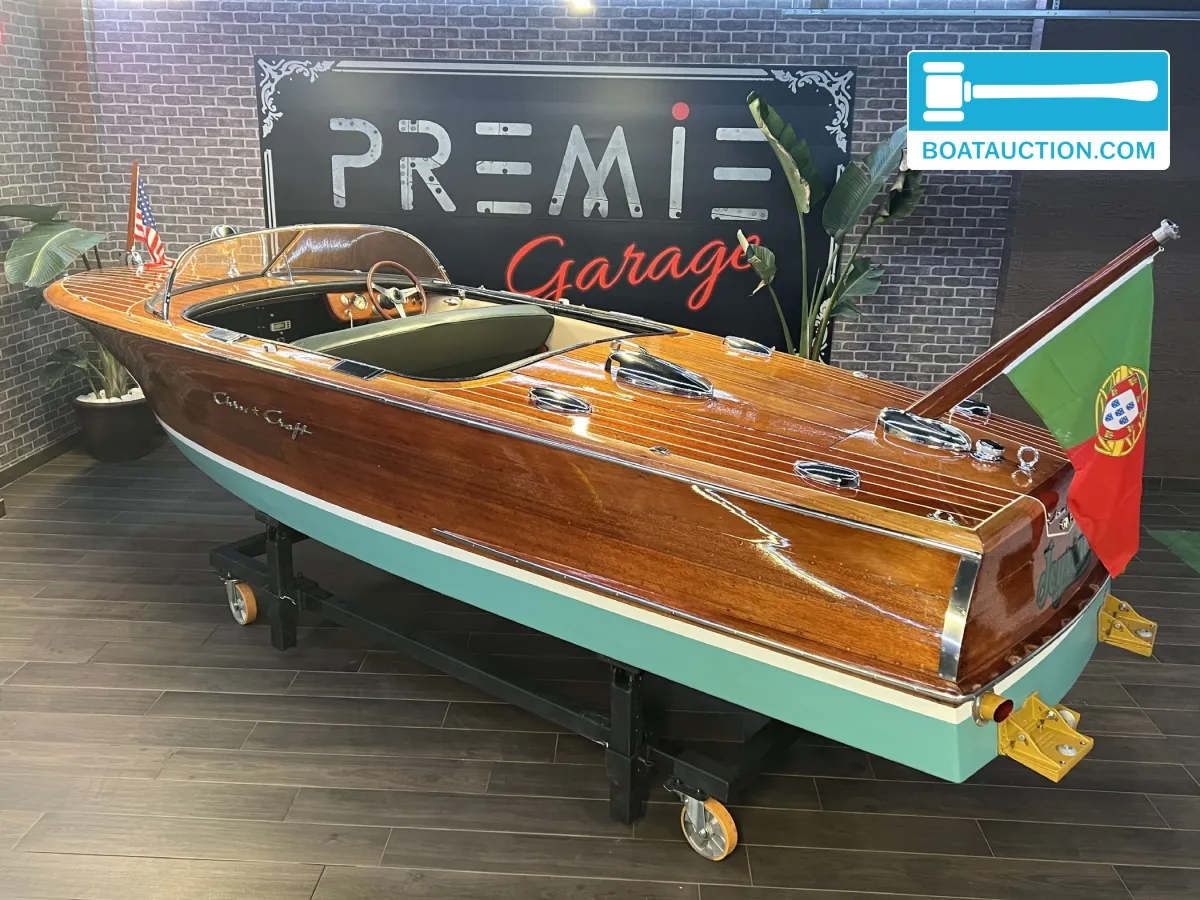 foto: 25 Chris Craft Capri 19