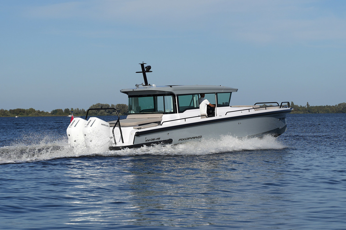 foto: 67 Axopar  37 XC Cross Cabin Mediterrana Edition