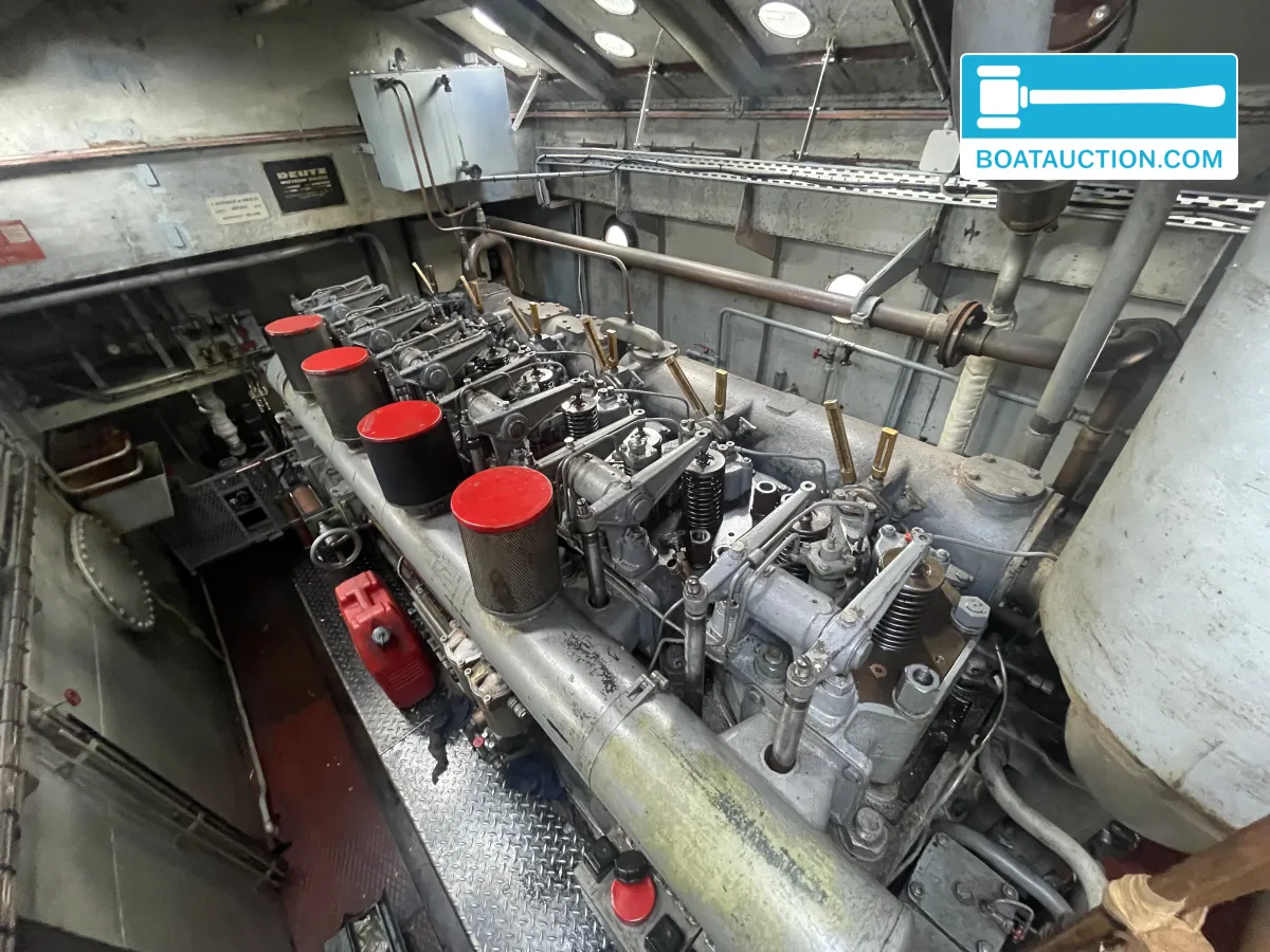 foto: 27 Sleepboot 2200