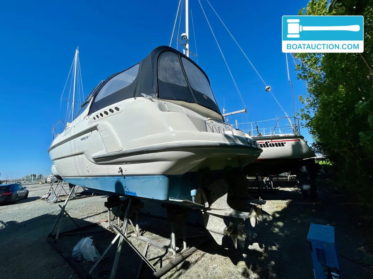 foto: 47 Sealine 310 Sportbridge