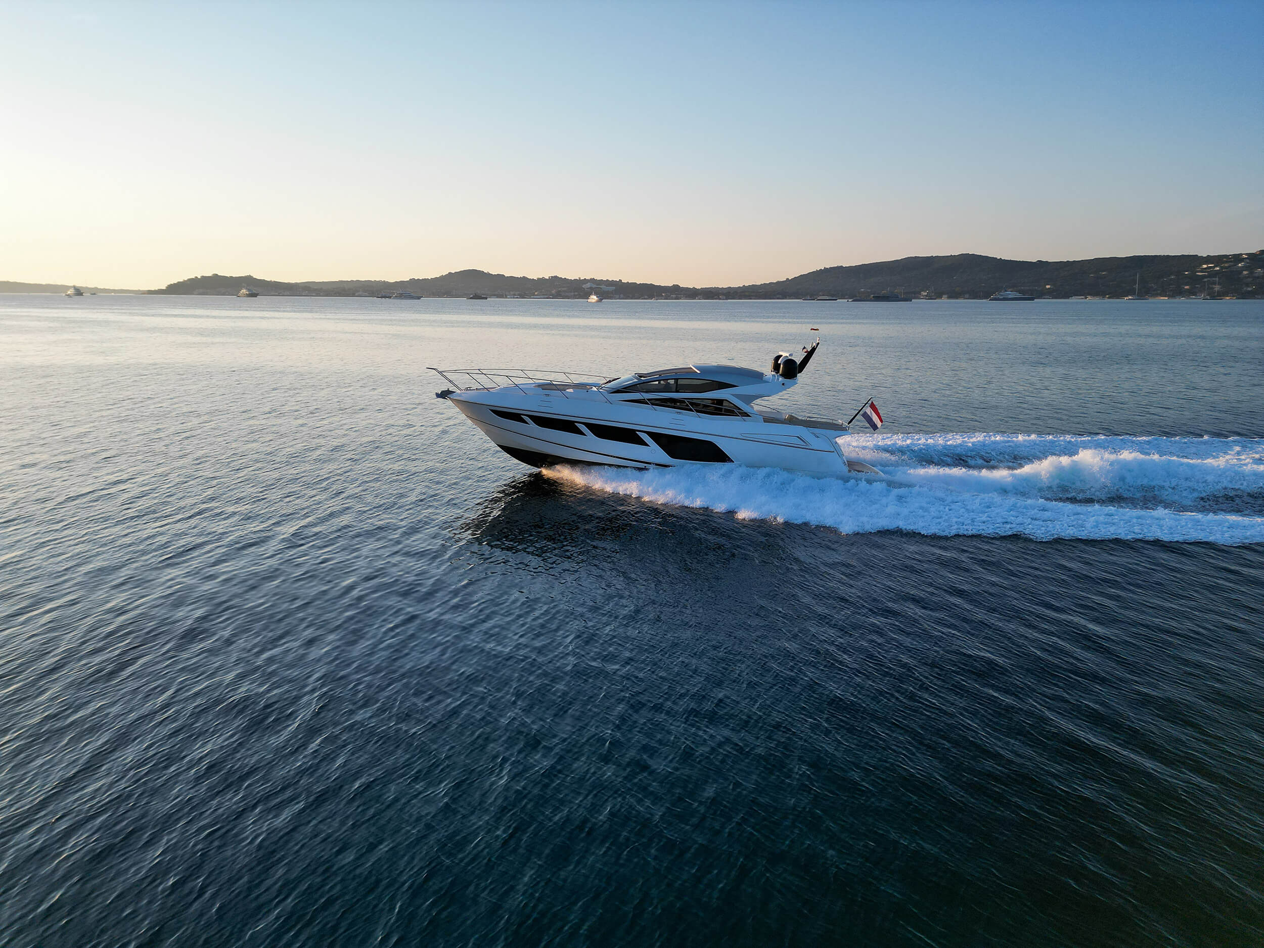 foto: 63 Sunseeker Predator 57