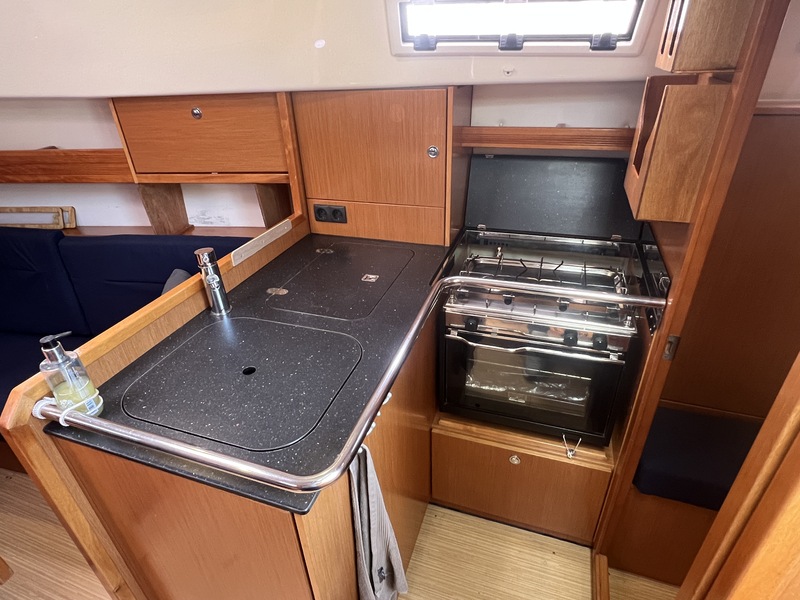 foto: 16 Bavaria Cruiser 32