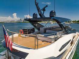 foto: 9 Sunseeker 88 Yacht