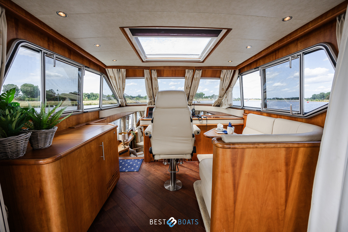 foto: 35 Van den Hoven Exclusive 1600