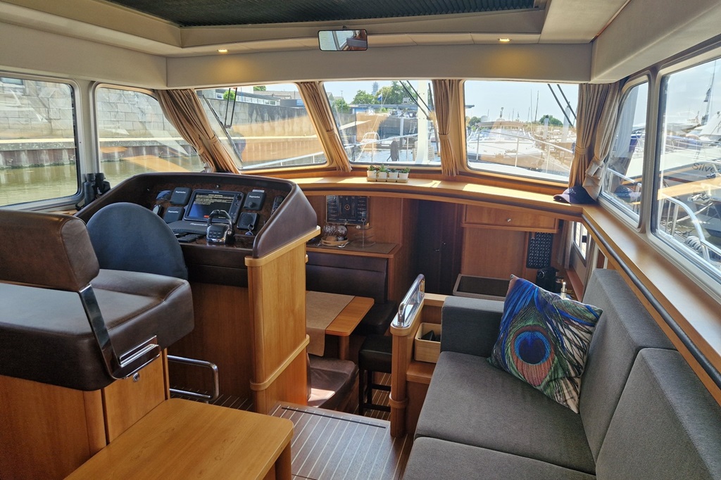 foto: 54 Linssen Grand Sturdy 470 Sedan Wheelhouse