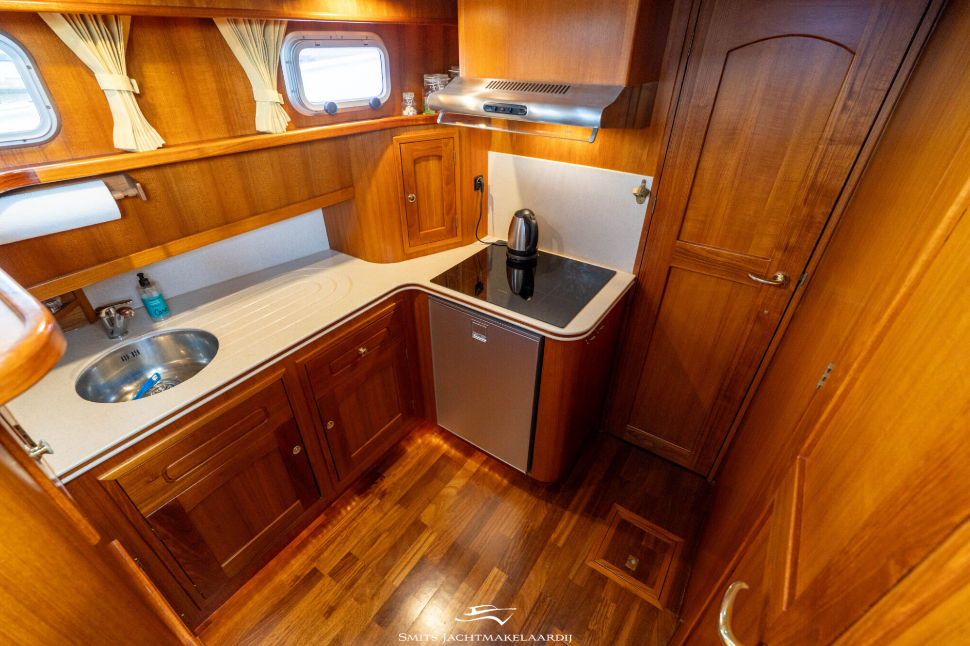 foto: 27 Holterman Holterman Trawler 13.50 Royal Class Cabrio