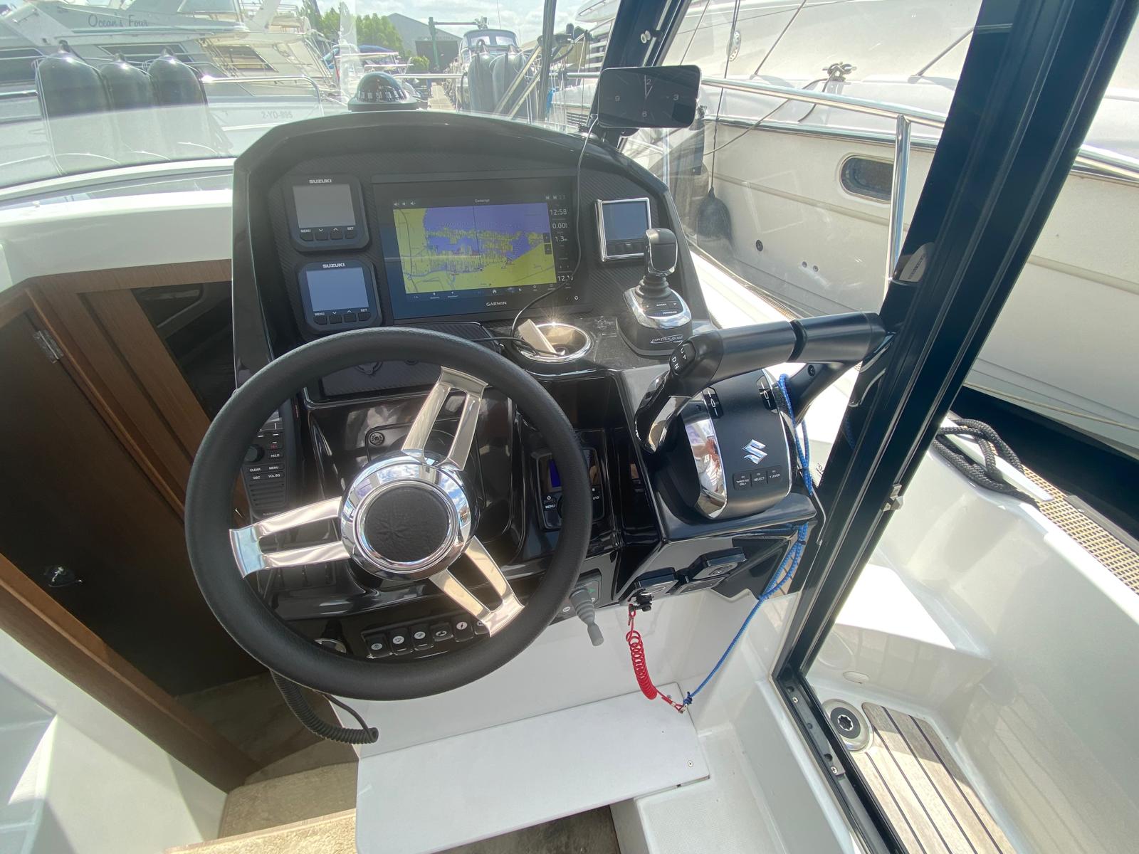 foto: 19 Jeanneau  Merry Fisher 895 offshore