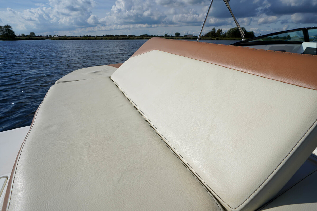 foto: 34 Sea Ray Sun Sport 230