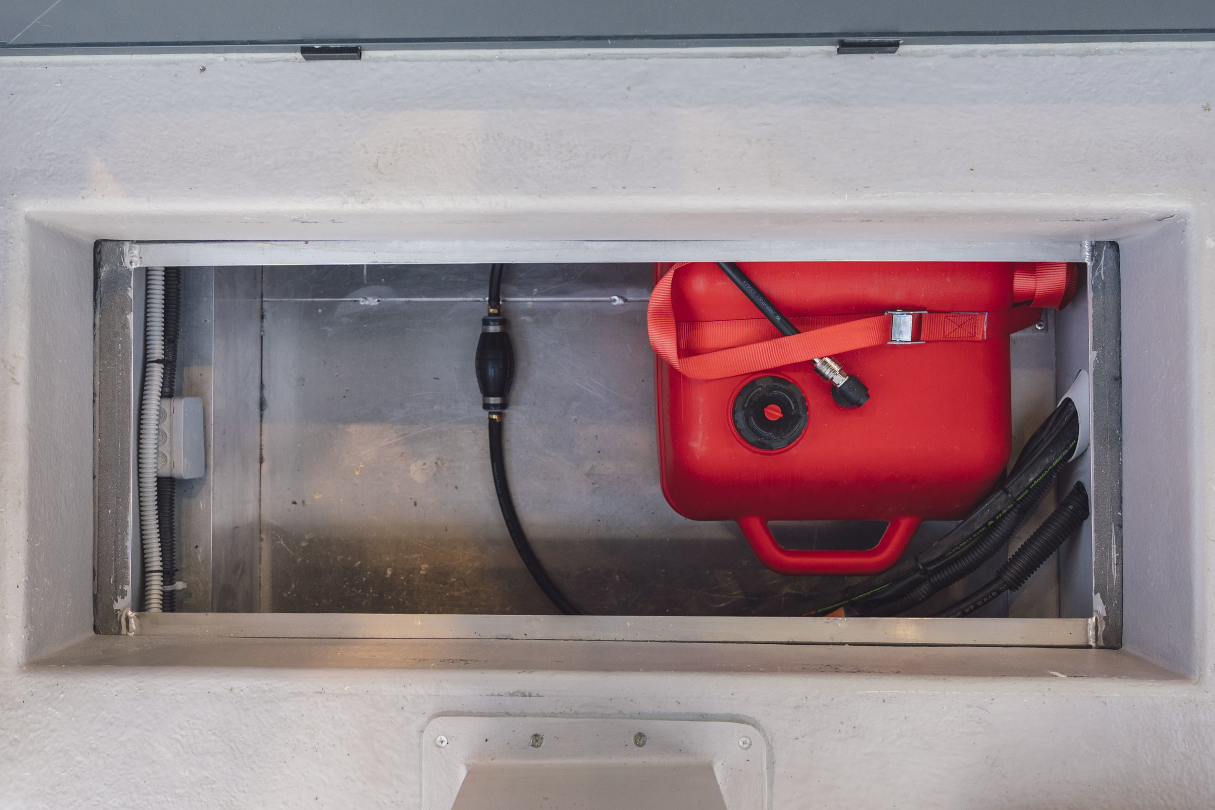 foto: 26 SHB Houseboat GTR 6.3