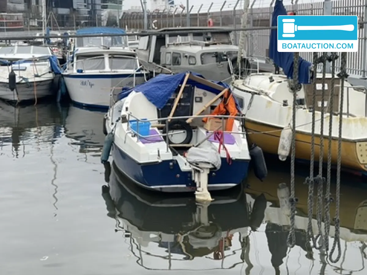 foto: 86 Kajuitzeilboot 700