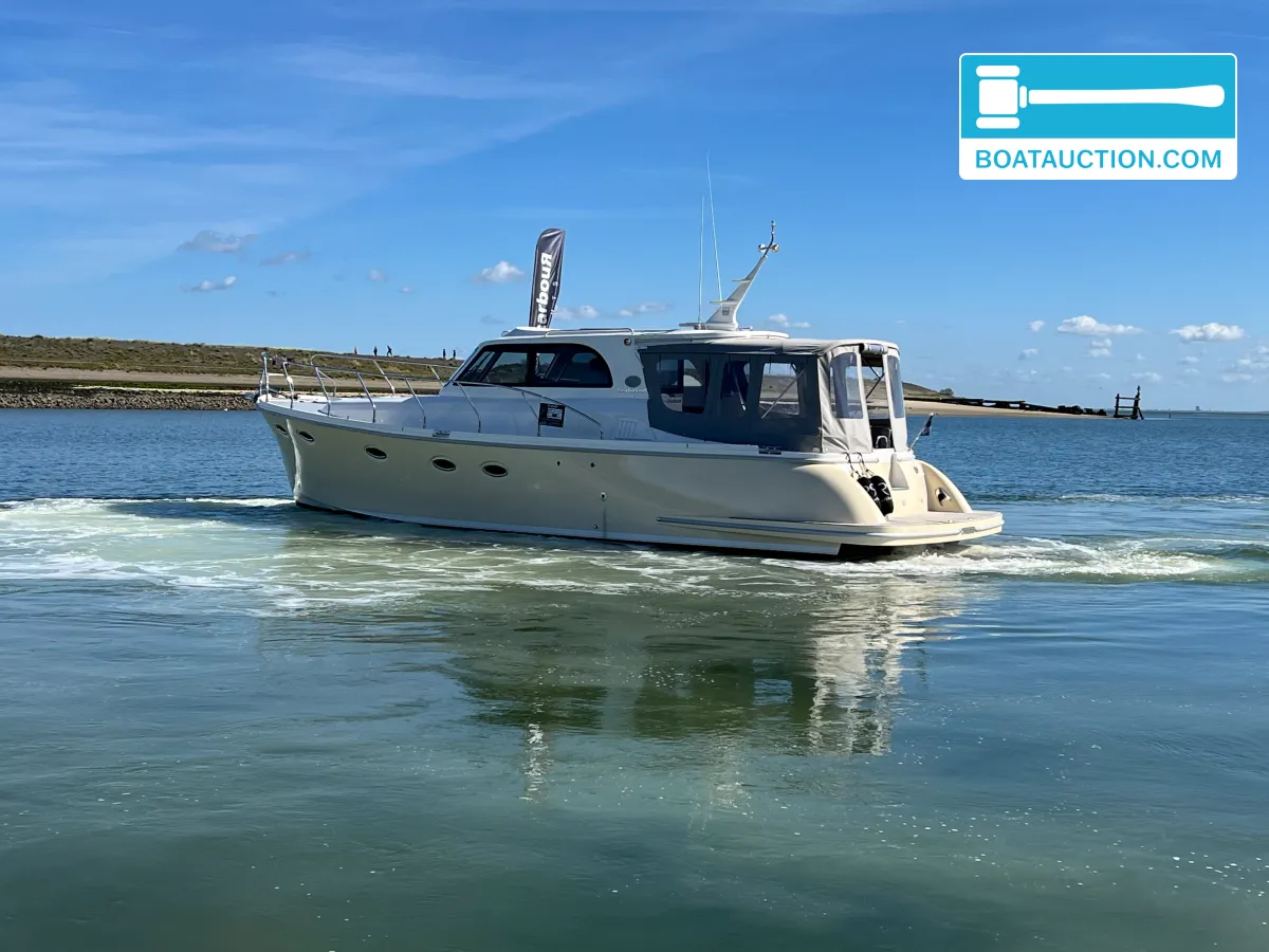 foto: 107 Rockharbour 42S