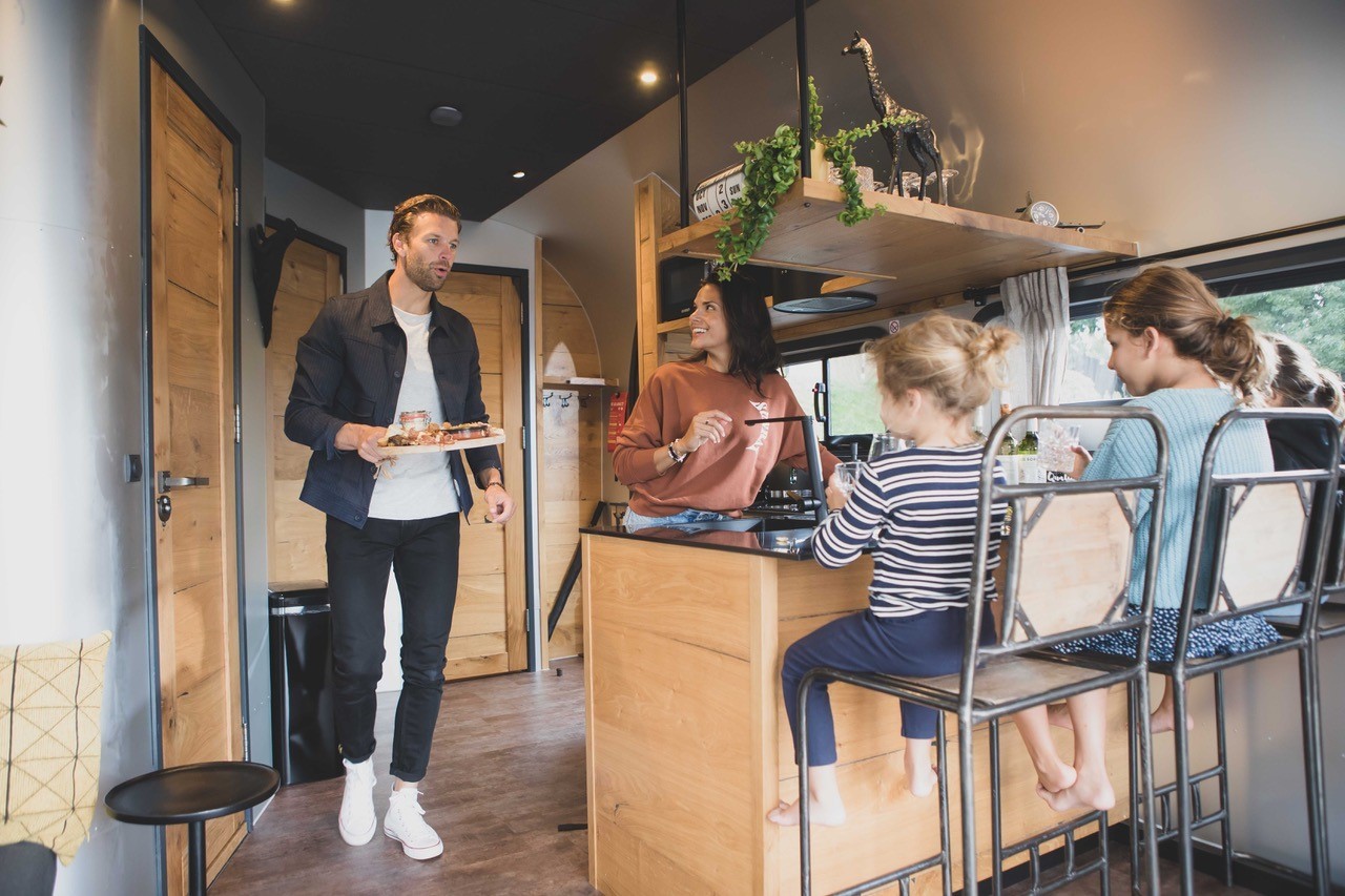 foto: 18 The Coon 1000 Houseboat