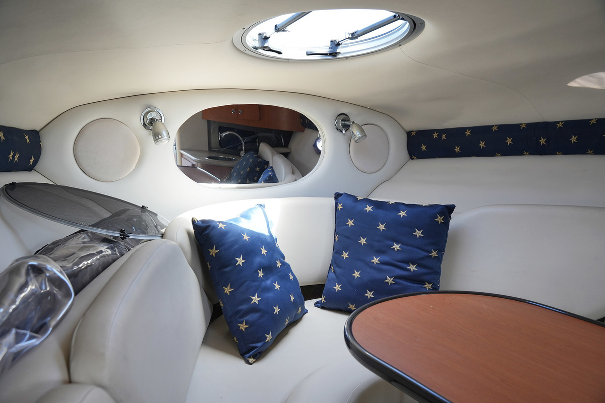foto: 30 Crownline 315 SCR