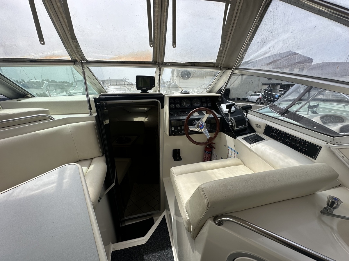 foto: 20 Bayliner 3055 Sunbridge