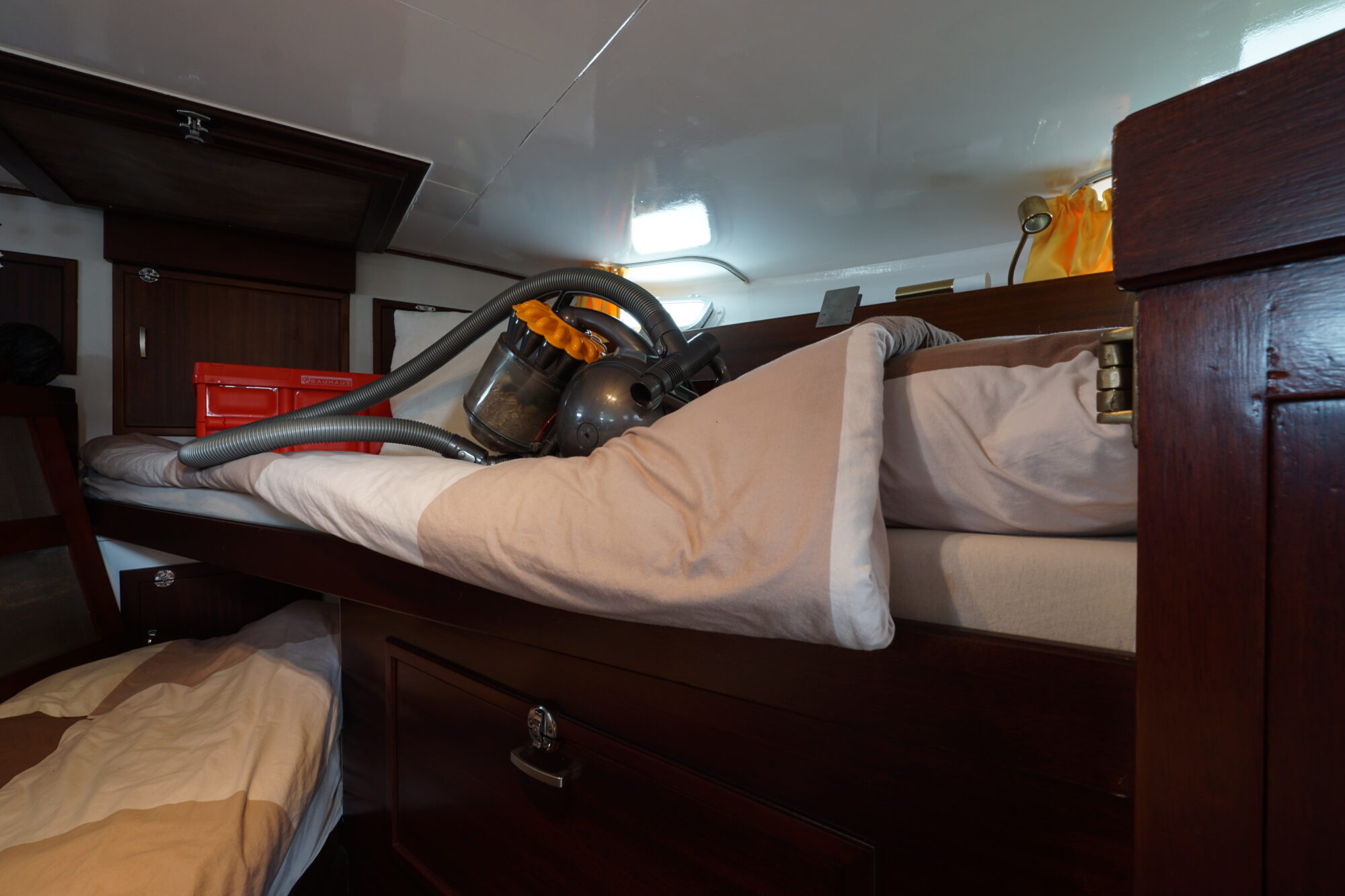 foto: 61 Lowland Lowland Rondspant Kruiser 13.00 AK Cabrio