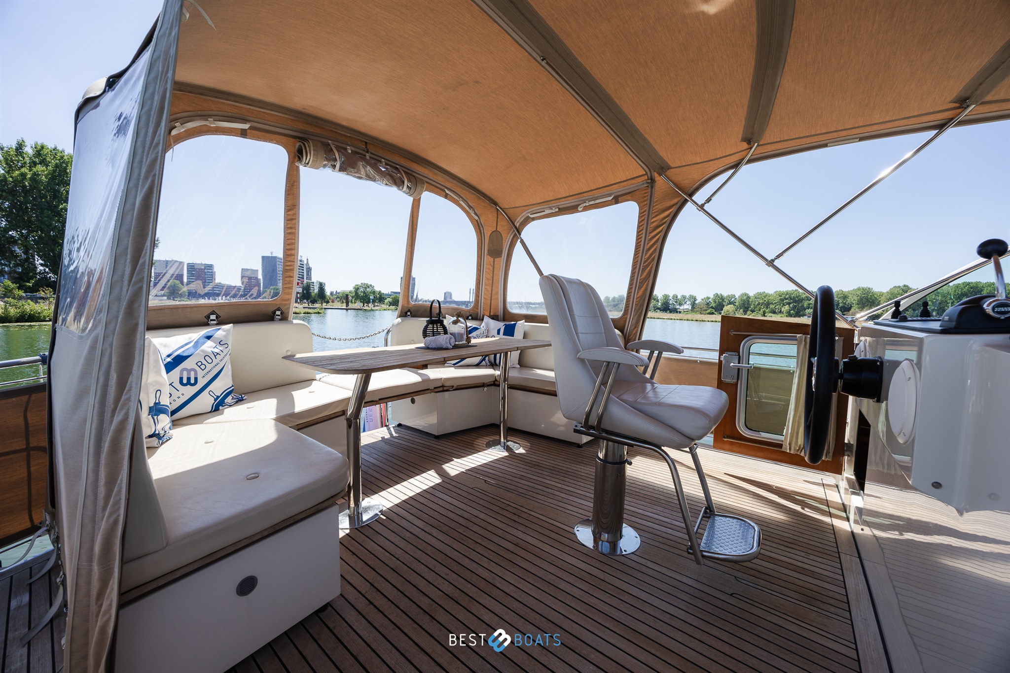 foto: 25 Linssen Grand Sturdy 45.9 AC