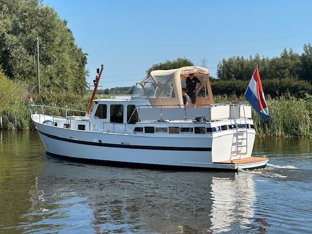 foto: 28 Ankertrawler 1100 S