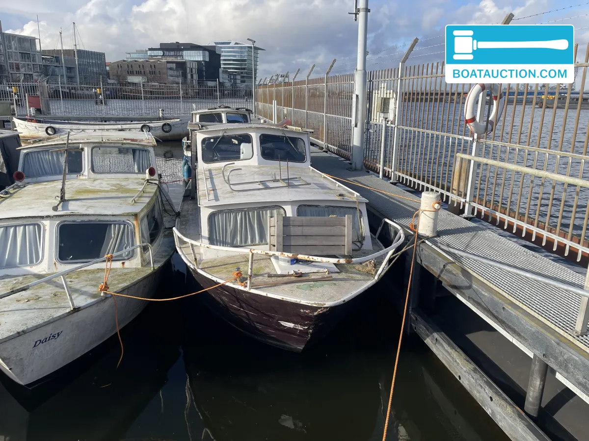 foto: 8 Motorboat 800