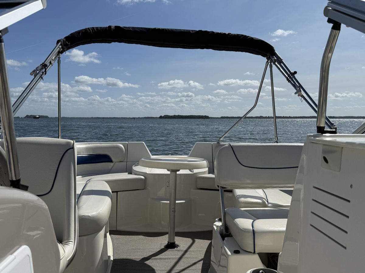 foto: 23 Bayliner 219 SD