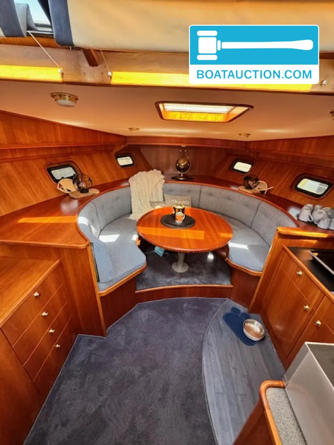 foto: 25 Vri-Jon Contessa 37E