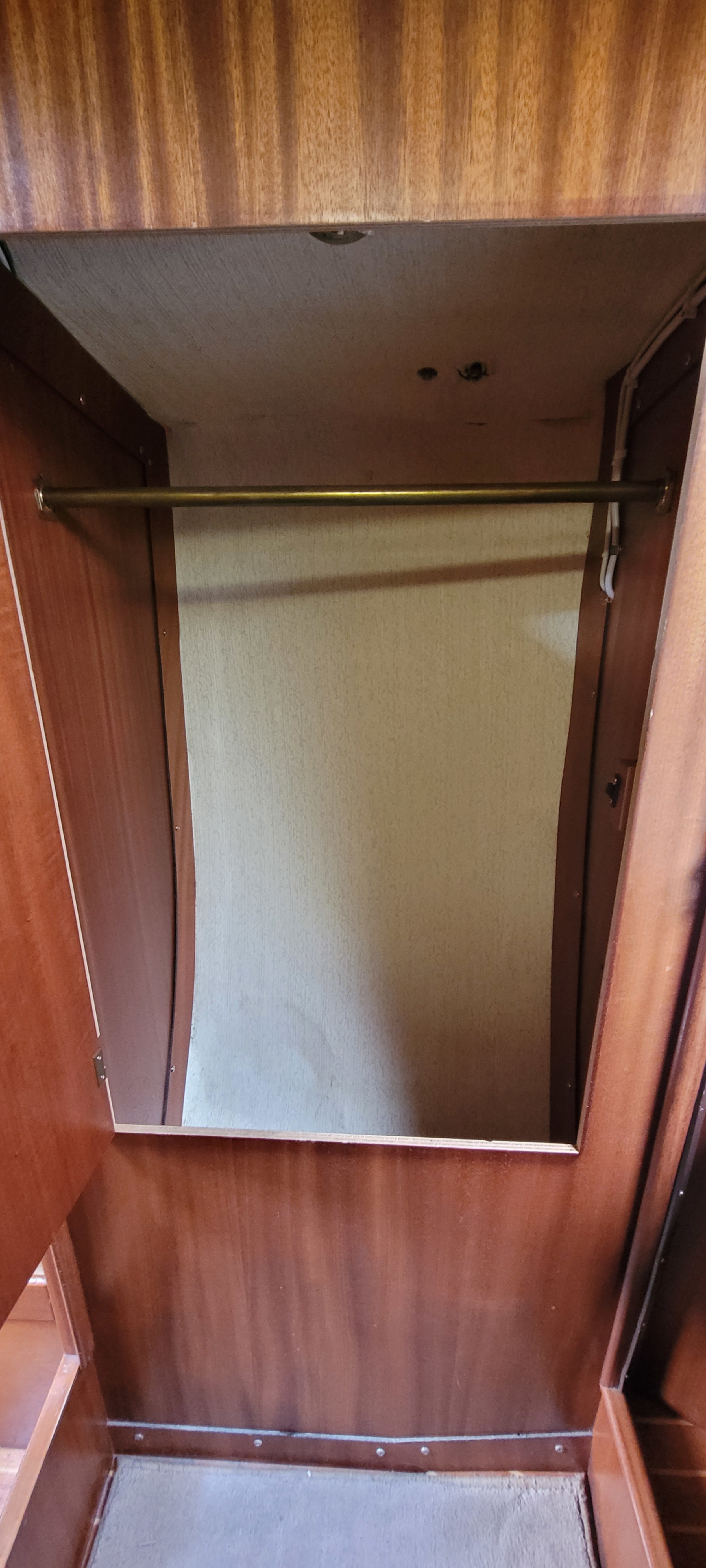 foto: 27 Bavaria 890