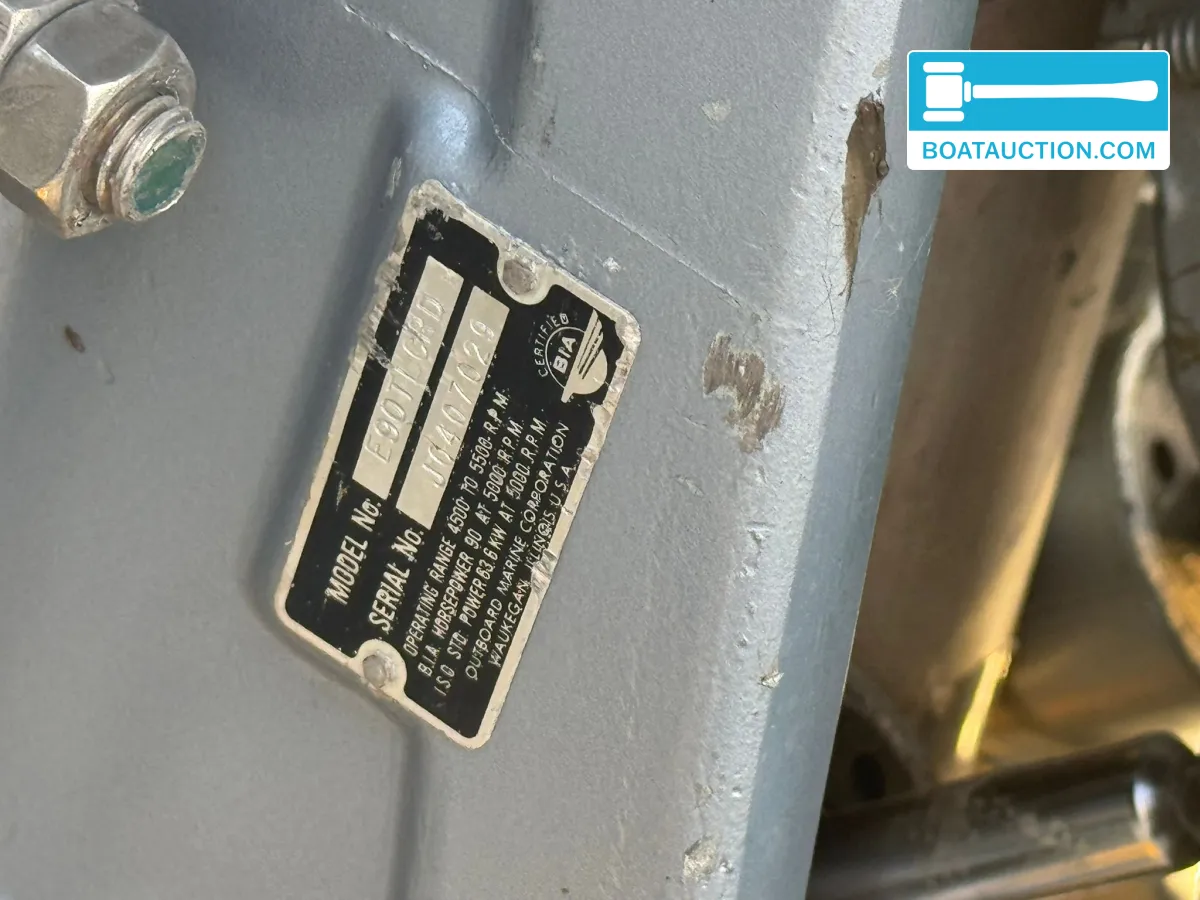 foto: 10 Bayliner Capri 1500