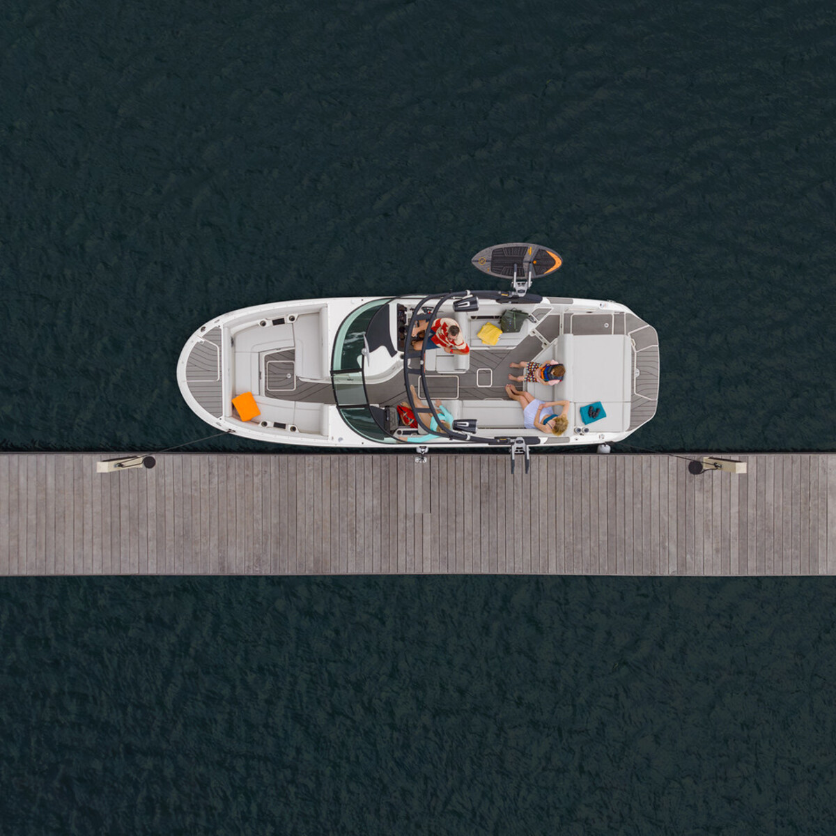 foto: 22 Sea Ray SDX 270 Surf