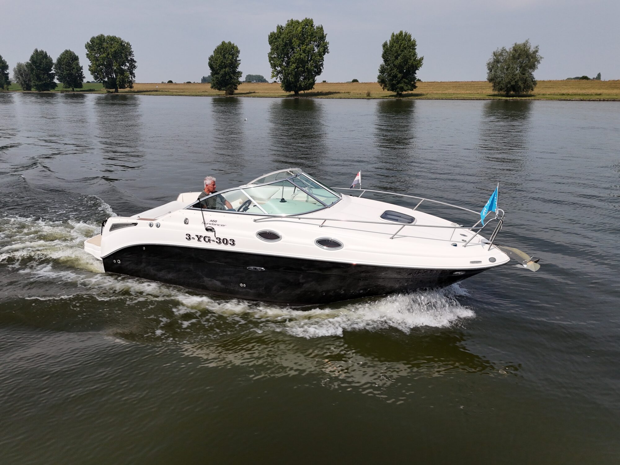 foto: 40 Sea Ray Sea Ray 255 Sundancer